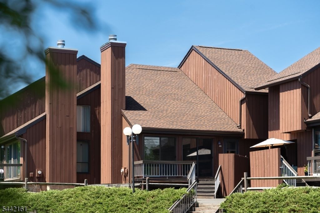 51 Taurus Dr, 3D, Hillsborough Twp., NJ 08844