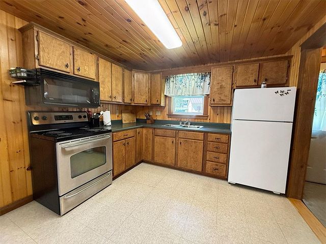 845 Burr Pond Road, Sudbury, VT 05733