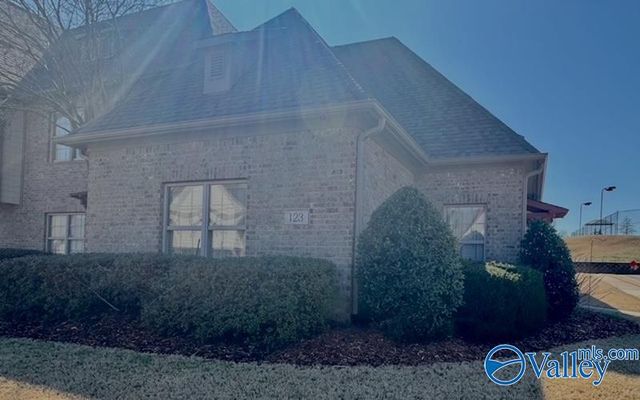 123 Windsor Hill Road, Huntsville, AL 35824