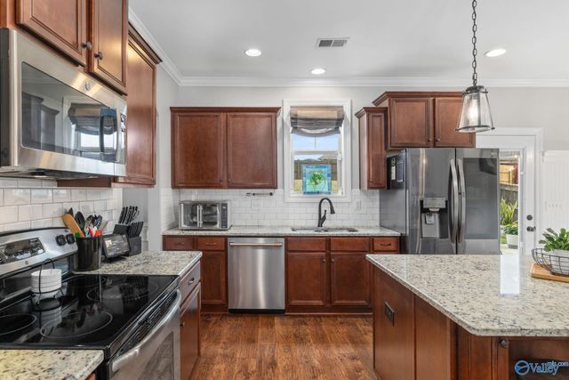 2409 Bell Manor Drive, Huntsville, AL 35803