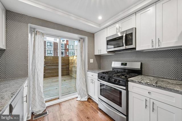 2027 WILDER ST, Philadelphia, PA 19146