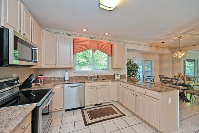 8575 Charleston Valley Drive, Deerfield Twp., OH 45040