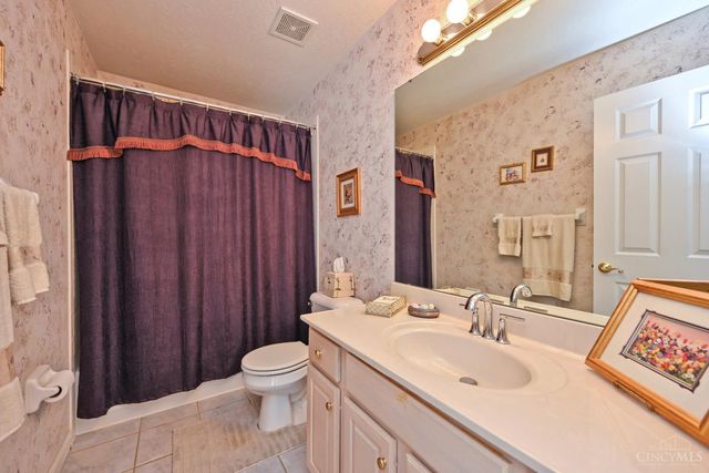 8575 Charleston Valley Drive, Deerfield Twp., OH 45040