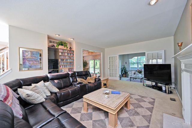 8575 Charleston Valley Drive, Deerfield Twp., OH 45040