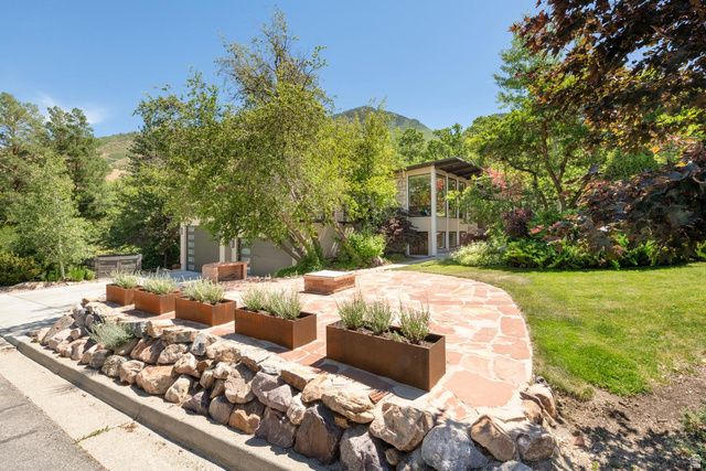 4183 E CUMORAH DR, Salt Lake City, UT 84124