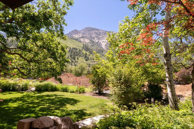 4183 E CUMORAH DR, Salt Lake City, UT 84124