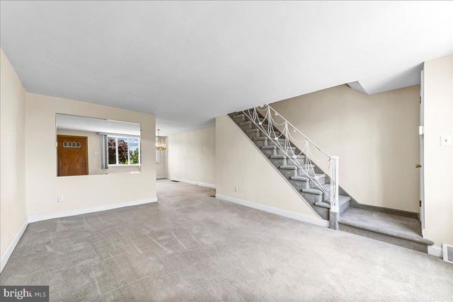 286 N OAK AVE, Clifton Heights, PA 19018