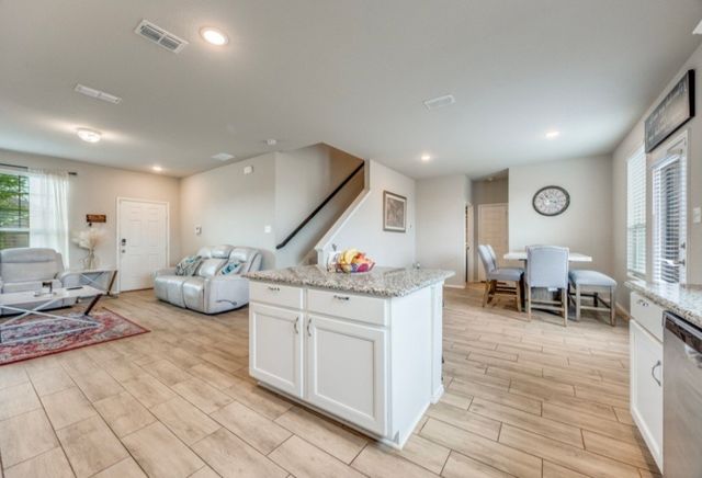 926 Hurstwood Drive, Van Alstyne, TX 75495