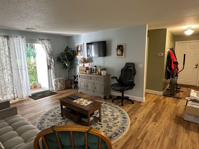 29 Windsor Ct Unit K, Keene, NH 03431