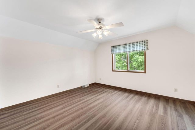 250 N 115th STREET, Wauwatosa, WI 53226