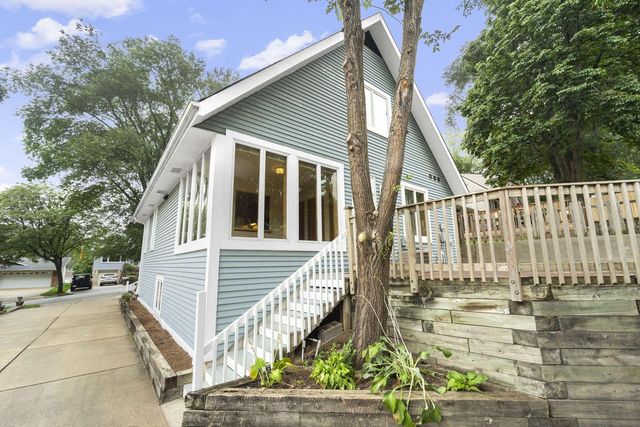 250 N 115th STREET, Wauwatosa, WI 53226