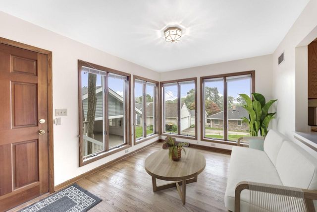 250 N 115th STREET, Wauwatosa, WI 53226