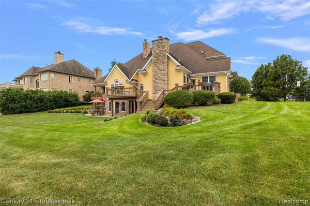 9310 Fairway Trail, Grand Blanc, MI 48439