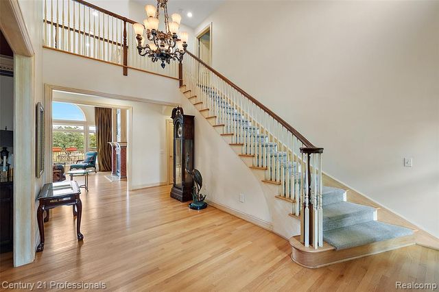 9310 Fairway Trail, Grand Blanc, MI 48439