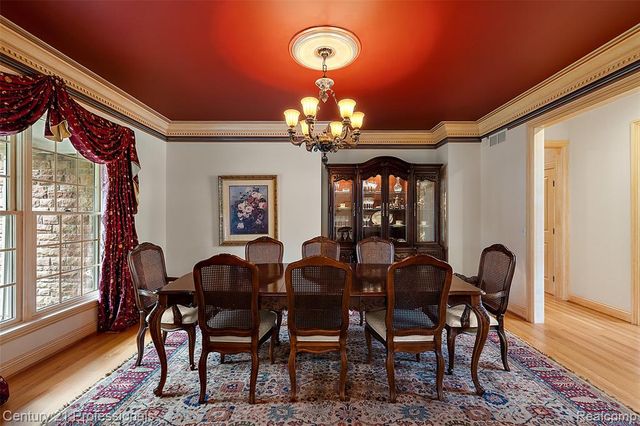 9310 Fairway Trail, Grand Blanc, MI 48439