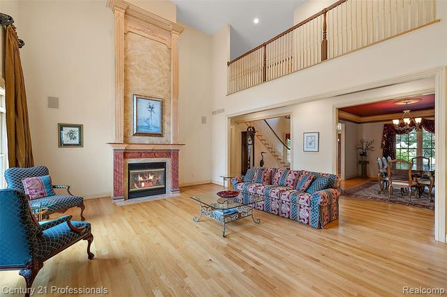 9310 Fairway Trail, Grand Blanc, MI 48439