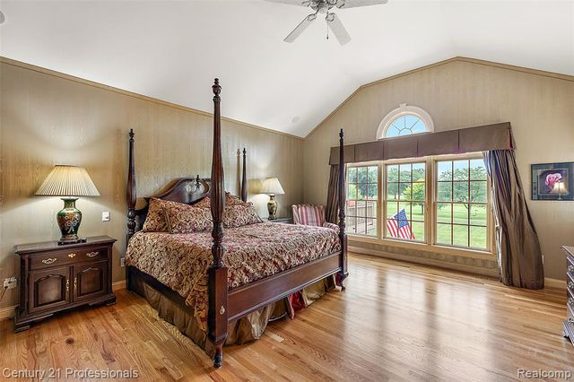 9310 Fairway Trail, Grand Blanc, MI 48439