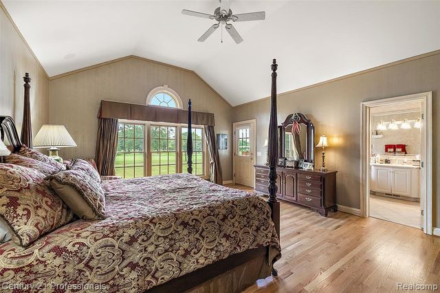 9310 Fairway Trail, Grand Blanc, MI 48439