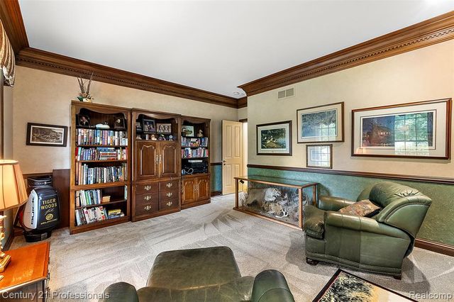 9310 Fairway Trail, Grand Blanc, MI 48439