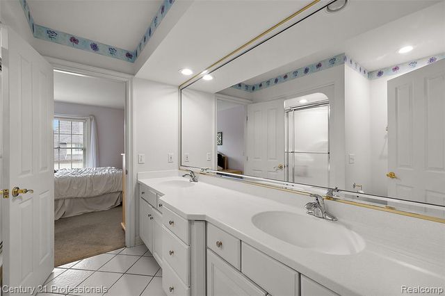 9310 Fairway Trail, Grand Blanc, MI 48439