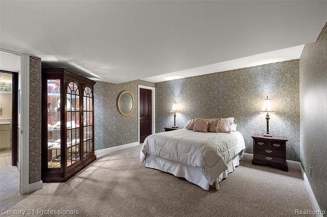 9310 Fairway Trail, Grand Blanc, MI 48439