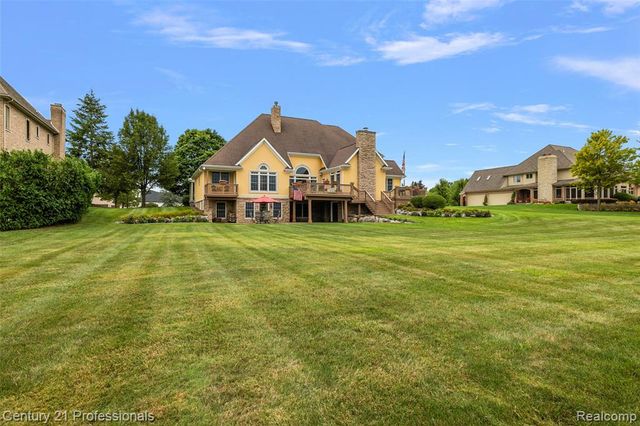9310 Fairway Trail, Grand Blanc, MI 48439