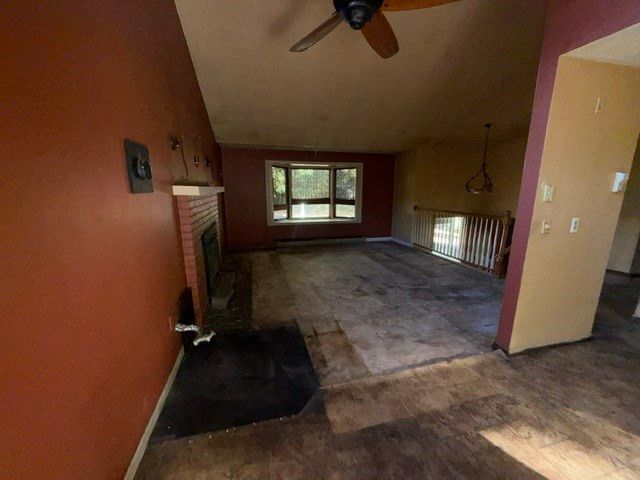 8 Windy Ridge Rd, Webster, MA 01570