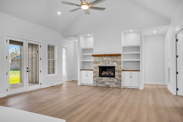 879 Shady Bluff Trl, Clarksville, TN 37043
