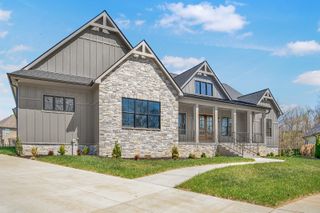 879 Shady Bluff Trl, Clarksville, TN 37043