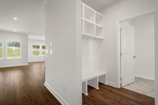 1926 Hildebrand Lane, Columbia, TN 38401