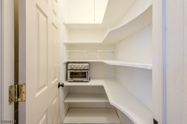 98 Woodland Ave, Kearny Town, NJ 07032