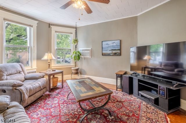 98 Woodland Ave, Kearny Town, NJ 07032