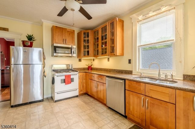 98 Woodland Ave, Kearny Town, NJ 07032