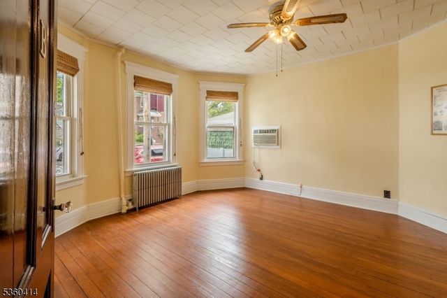 98 Woodland Ave, Kearny Town, NJ 07032