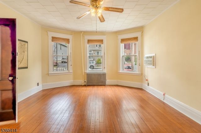 98 Woodland Ave, Kearny Town, NJ 07032