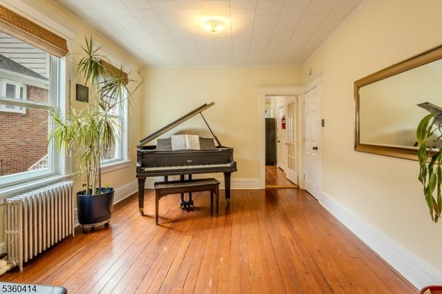 98 Woodland Ave, Kearny Town, NJ 07032