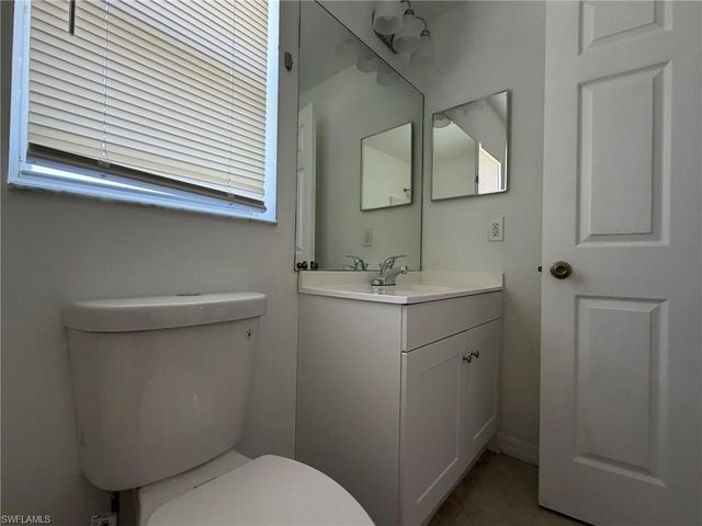 1424 NE 13th PL, Cape Coral, FL 33909