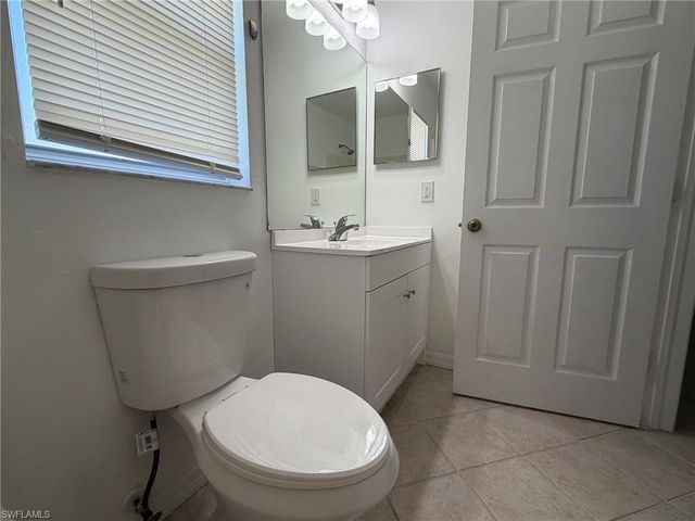 1424 NE 13th PL, Cape Coral, FL 33909