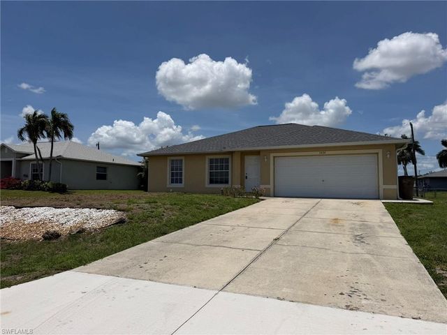 1424 NE 13th PL, Cape Coral, FL 33909