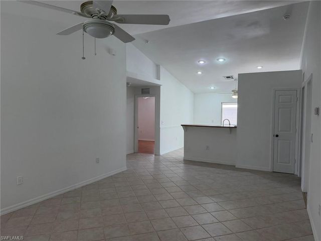 1424 NE 13th PL, Cape Coral, FL 33909