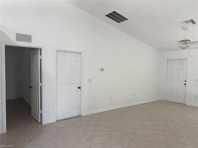 1424 NE 13th PL, Cape Coral, FL 33909