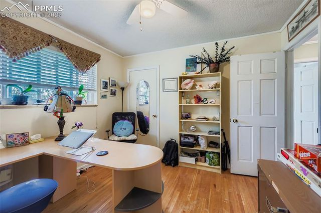 520 Crestridge Avenue, Colorado Springs, CO 80906