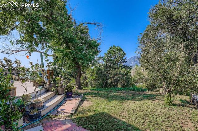 520 Crestridge Avenue, Colorado Springs, CO 80906