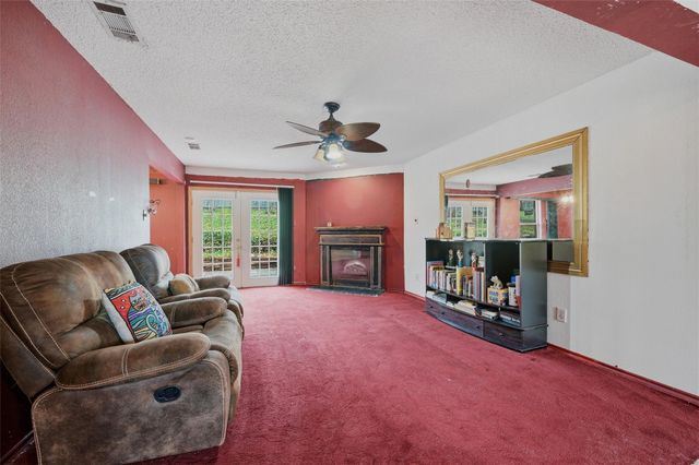 1708 Creekside Avenue, Sherman, TX 75092