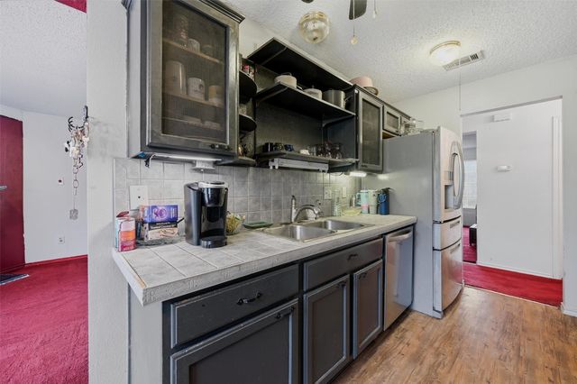 1708 Creekside Avenue, Sherman, TX 75092