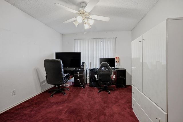 1708 Creekside Avenue, Sherman, TX 75092