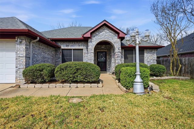 1708 Creekside Avenue, Sherman, TX 75092