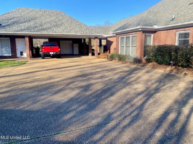 716 Whitfield Road, Brandon, MS 39042
