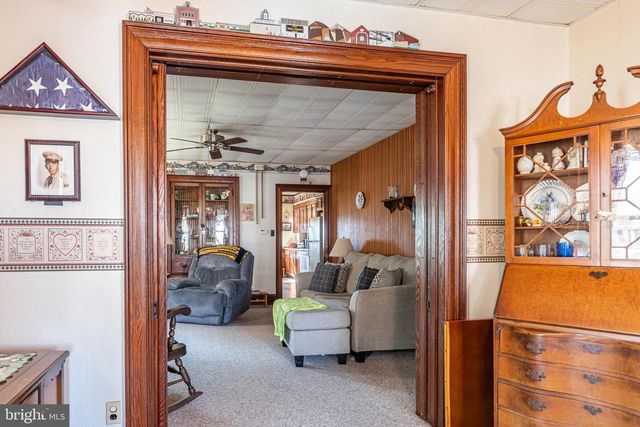 122 JEFFERSON ST, East Greenville, PA 18041