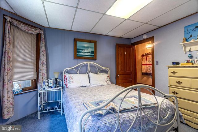 122 JEFFERSON ST, East Greenville, PA 18041